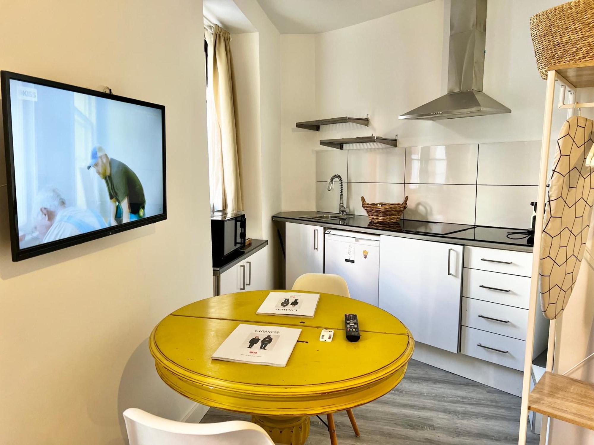 Estudio Puerta Cerrada Apartment Madrid Exterior photo